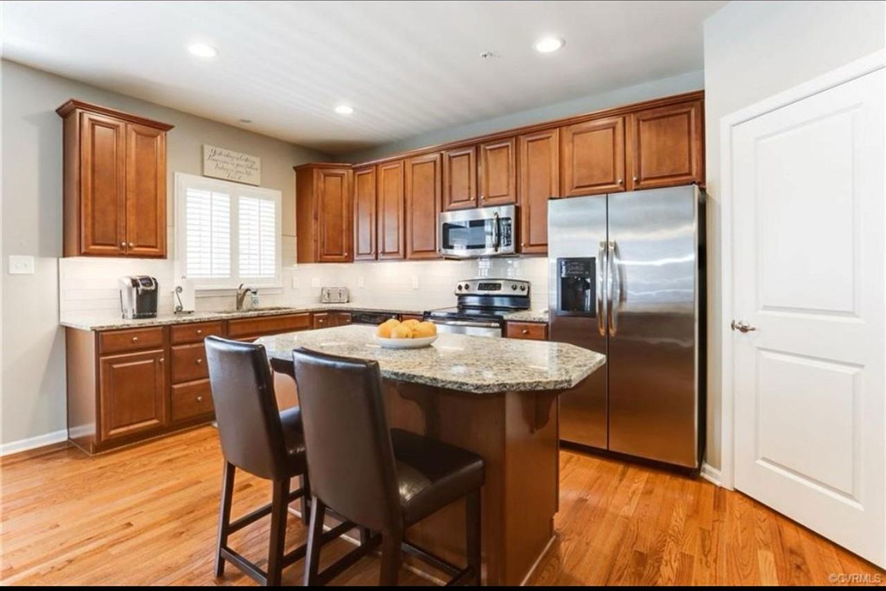 3907 Strolling Ln - Photo 5 of 7