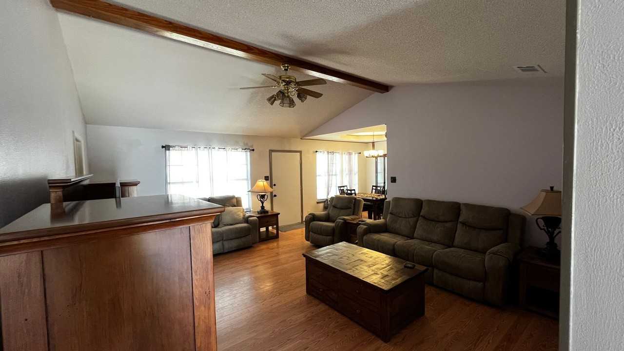 3316 Omega Dr - Photo 2 of 15