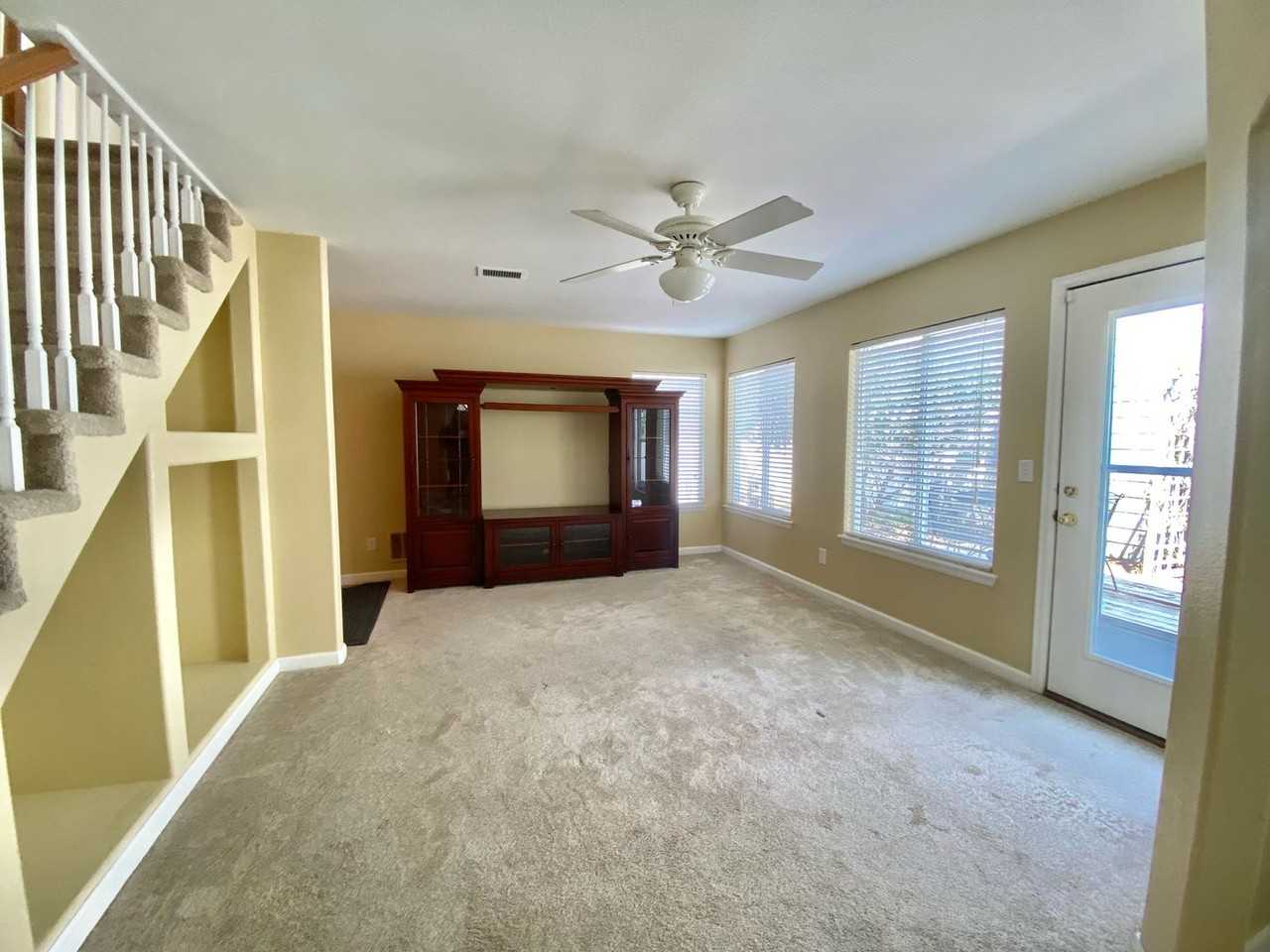 4621 Orleans St - Photo 3 of 7