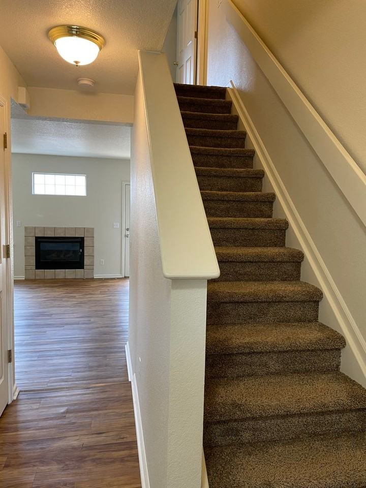 2950 Neil Dr #8 - Photo 2 of 32