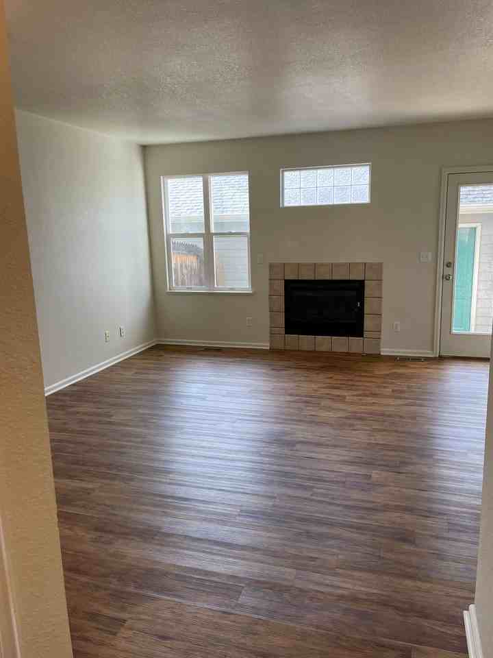 2950 Neil Dr #8 - Photo 2 of 32