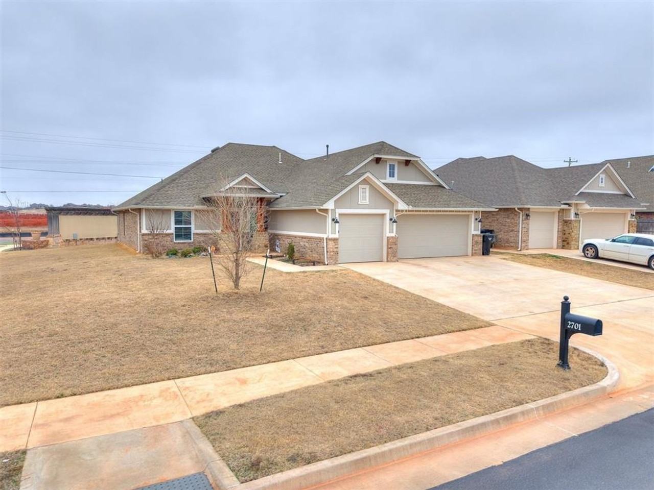 2701 Se 20th Cir - Photo 2 of 44