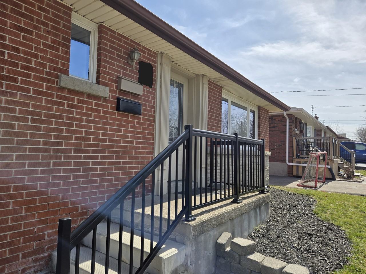 271 East 44th Street - Photo 2 of 14