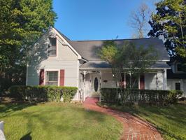 featured image of 504 North Newsom Street #Main