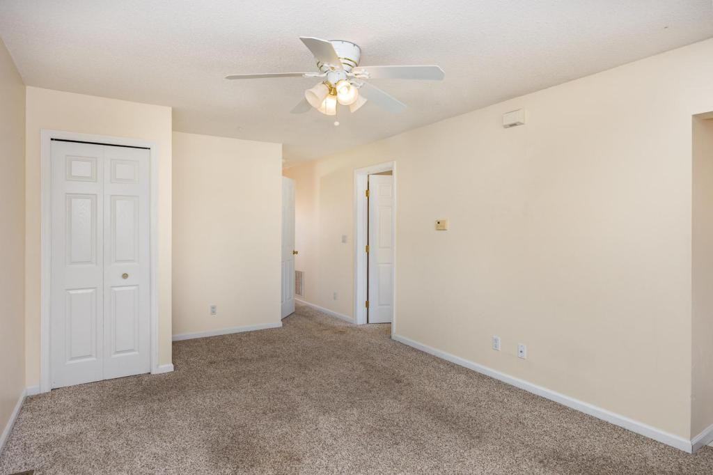 34 Johns Dr - Photo 2 of 15