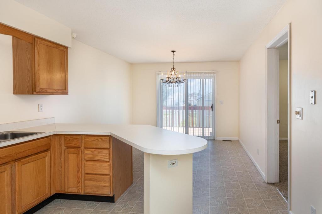 34 Johns Dr - Photo 6 of 15