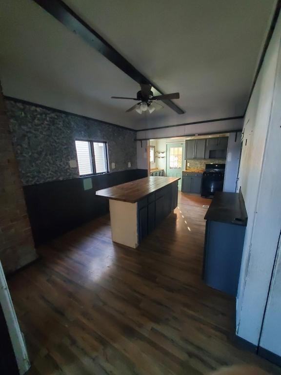 1009 Dunlap St - Photo 2 of 14