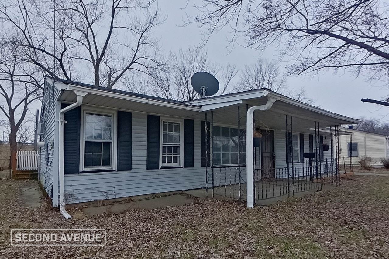 689 Lucille Dr - Photo 2 of 26