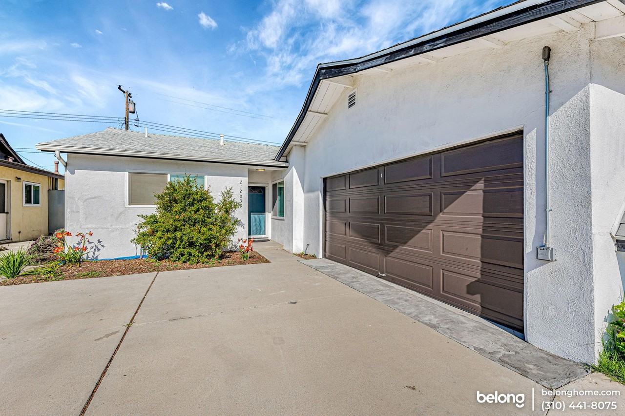 21203 Doble Ave - Photo 2 of 29