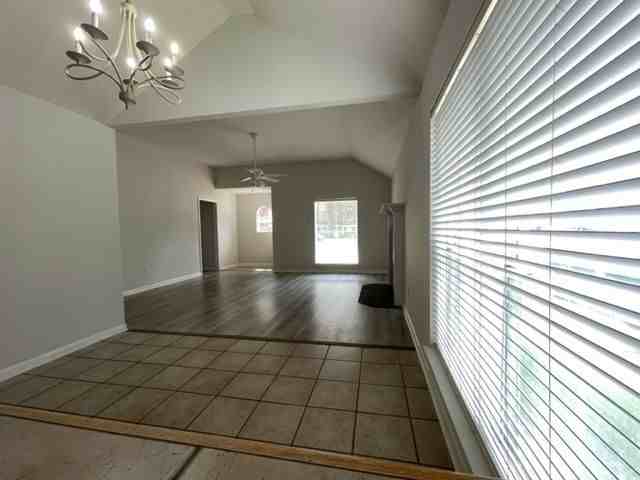 7646 Quorum Dr - Photo 3 of 13