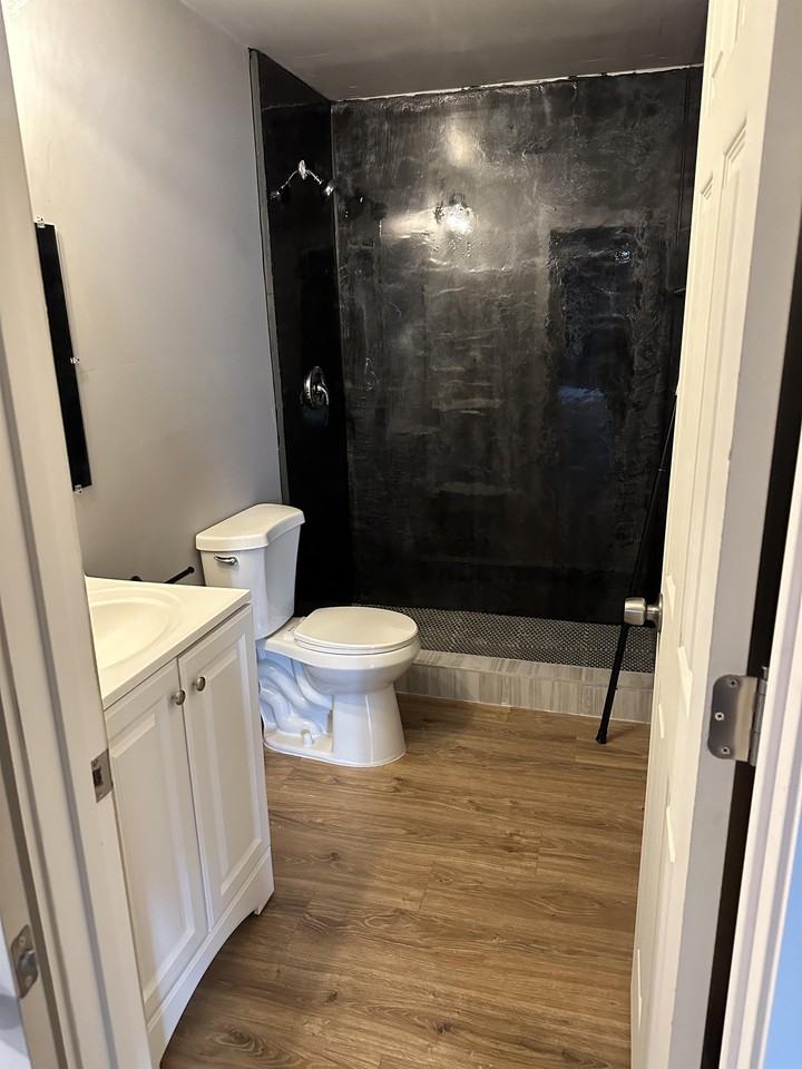 2479 W Glover Ln - Photo 3 of 31