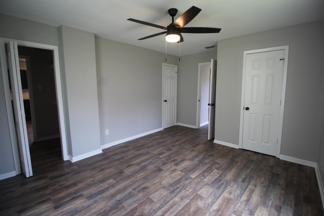 406 N Stephens St - Photo 2 of 16