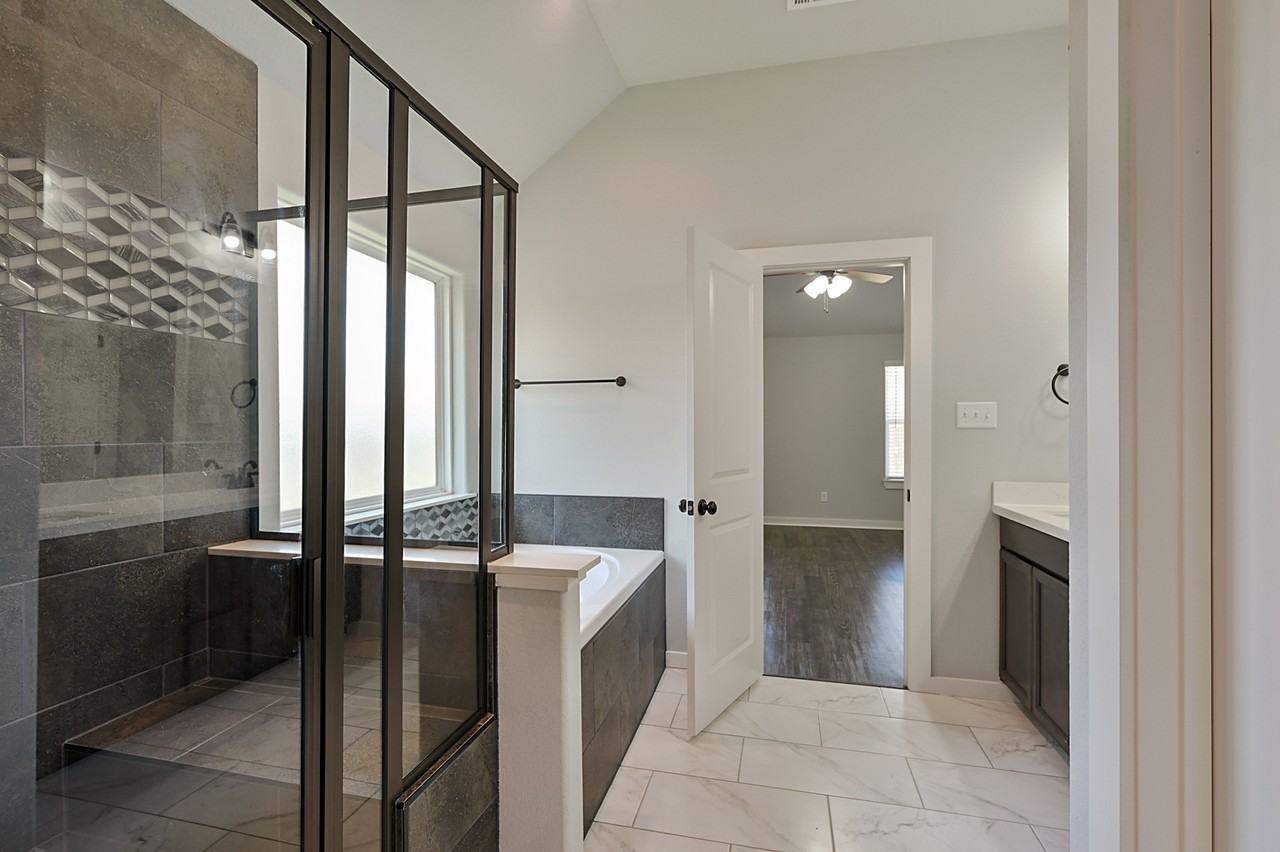 3409 Alsace Ct - Photo 2 of 21