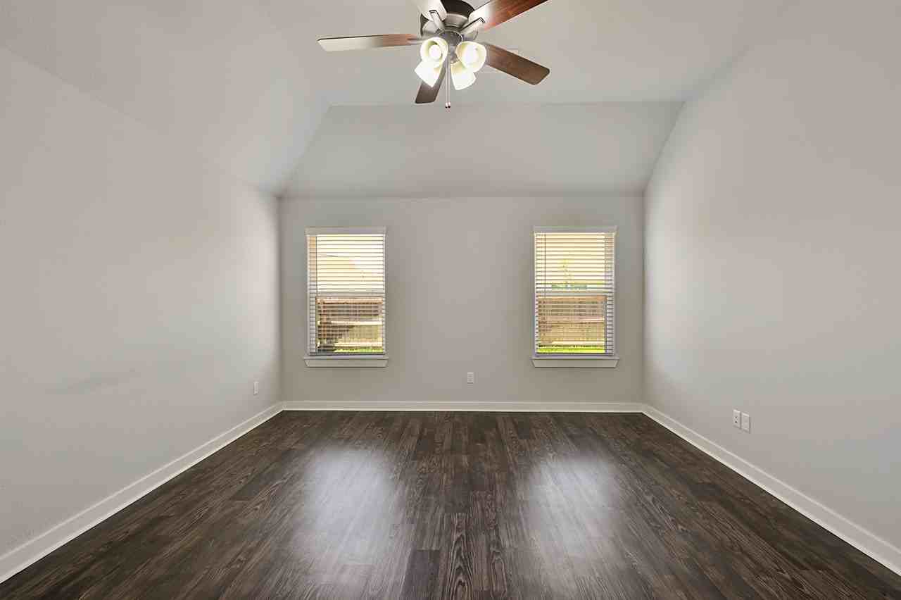 3409 Alsace Ct - Photo 3 of 21