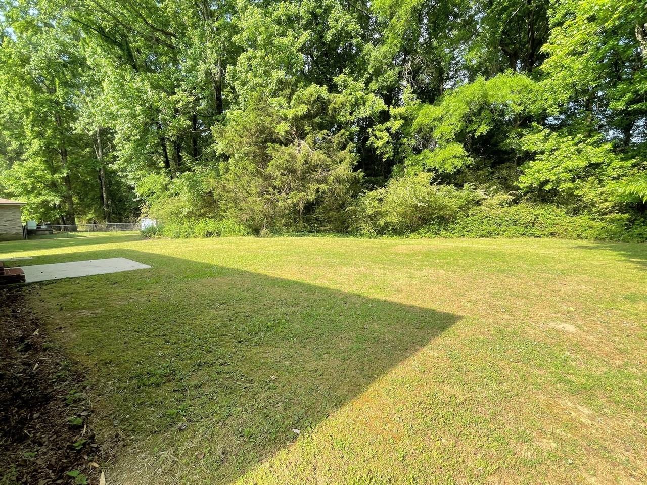 160 Guy Wilson Rd - Photo 6 of 24