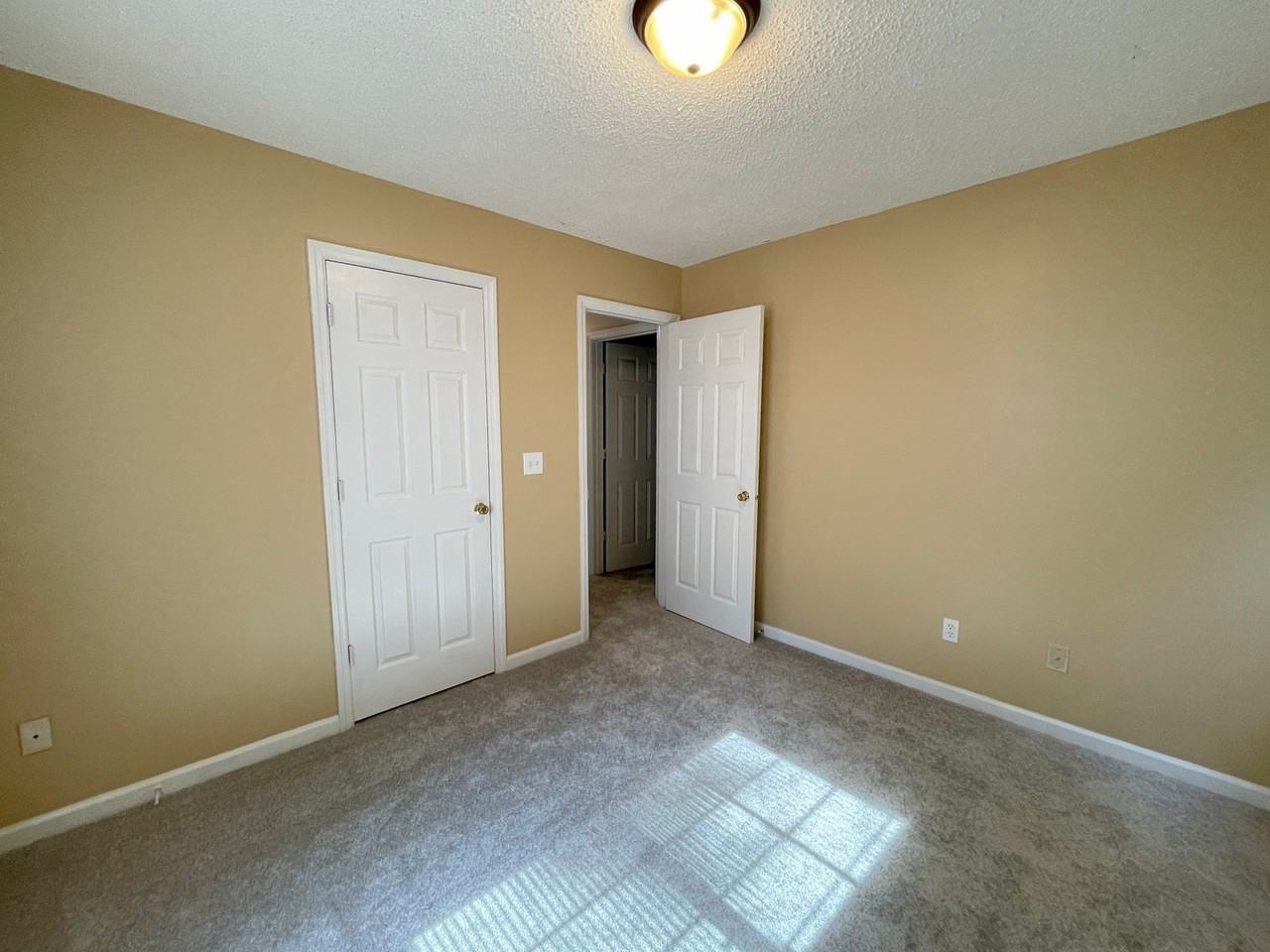 160 Guy Wilson Rd - Photo 6 of 24