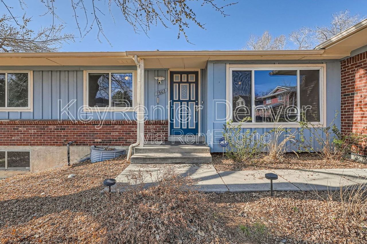 7603 E Bates Dr - Photo 2 of 12
