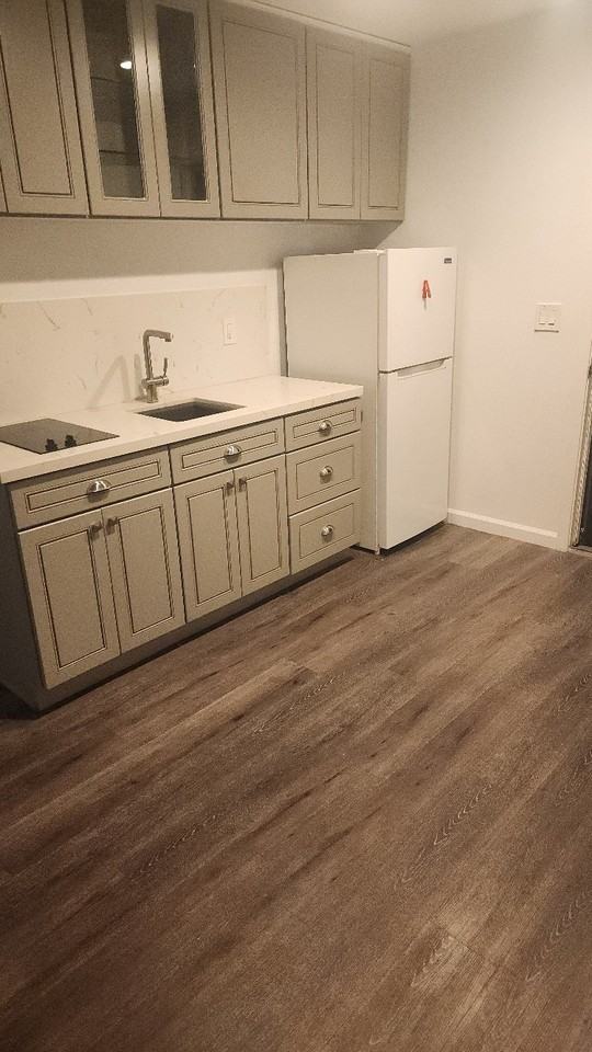 7723 Shadyglade Ln #B - Photo 2 of 6