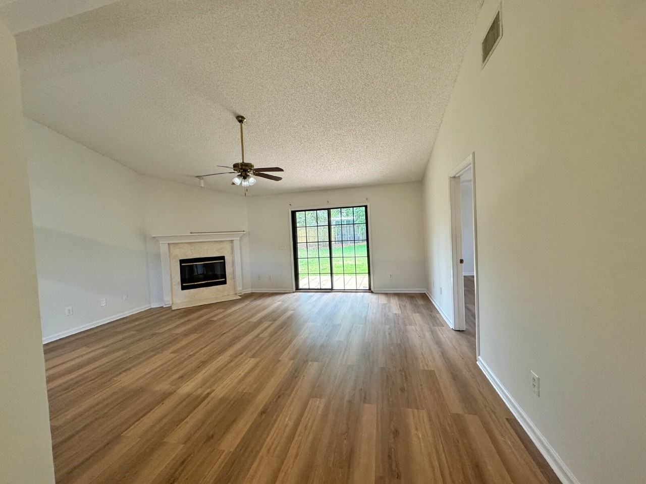 2086 Magnus Ln - Photo 2 of 30