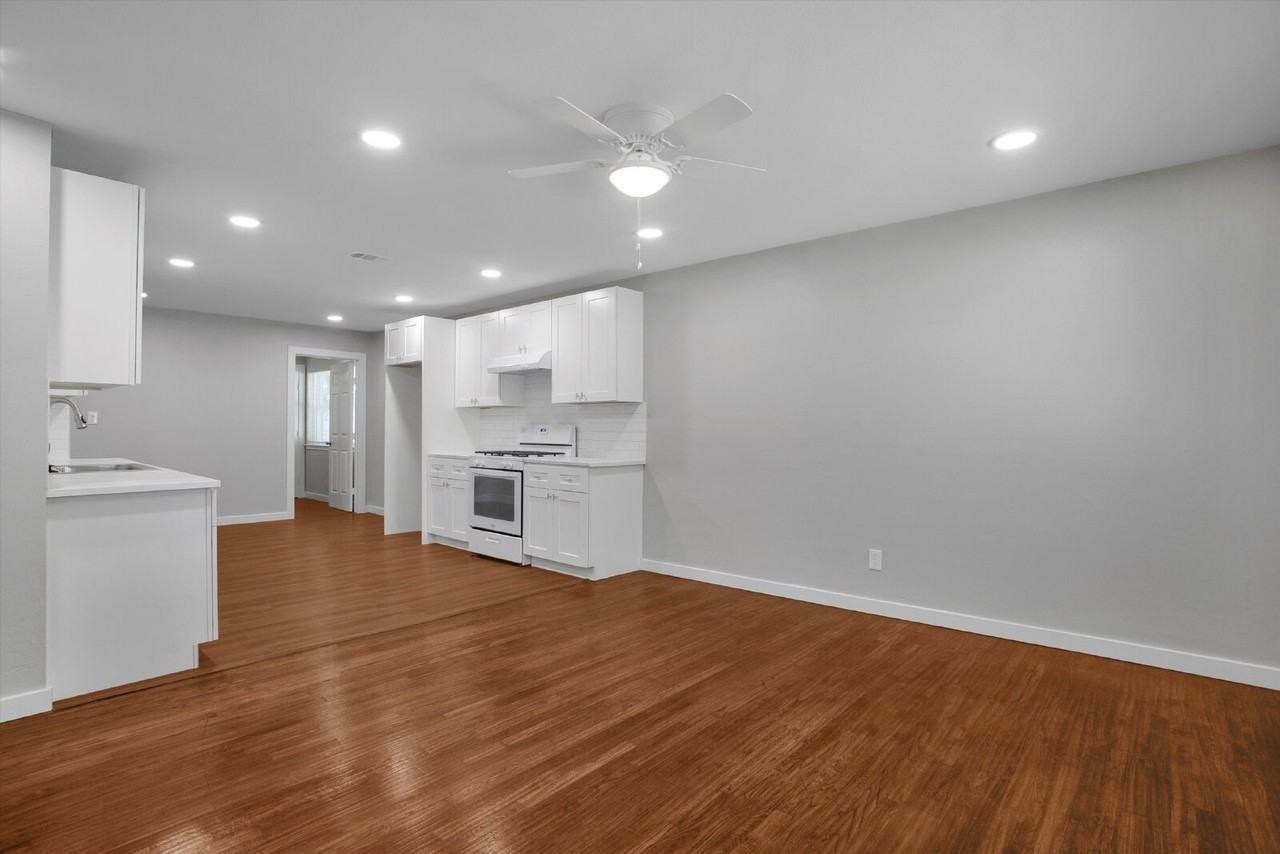 1924 Rayburn Ave - Photo 4 of 16