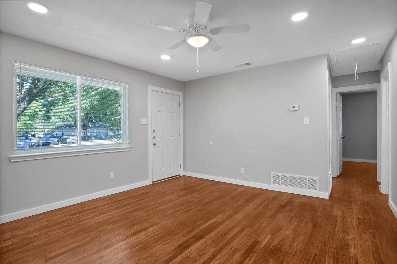 1924 Rayburn Ave - Photo 5 of 16