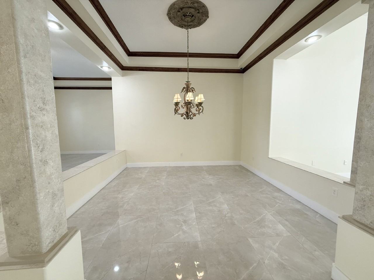 1024 Hagen Dr - Photo 6 of 45
