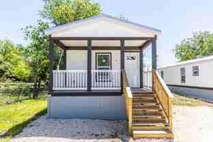 193 Live Oaks St #4 - Photo 1 of 1