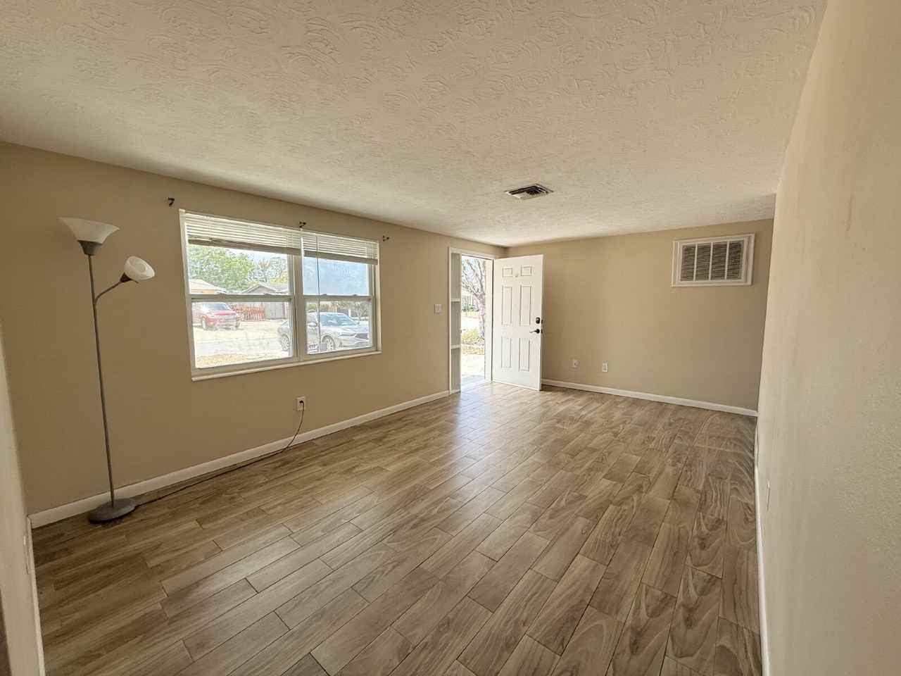 4837 Vision Ave - Photo 4 of 10