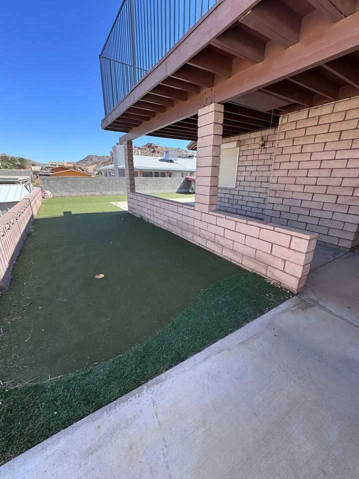 857 Robinson Ln - Photo 5 of 24