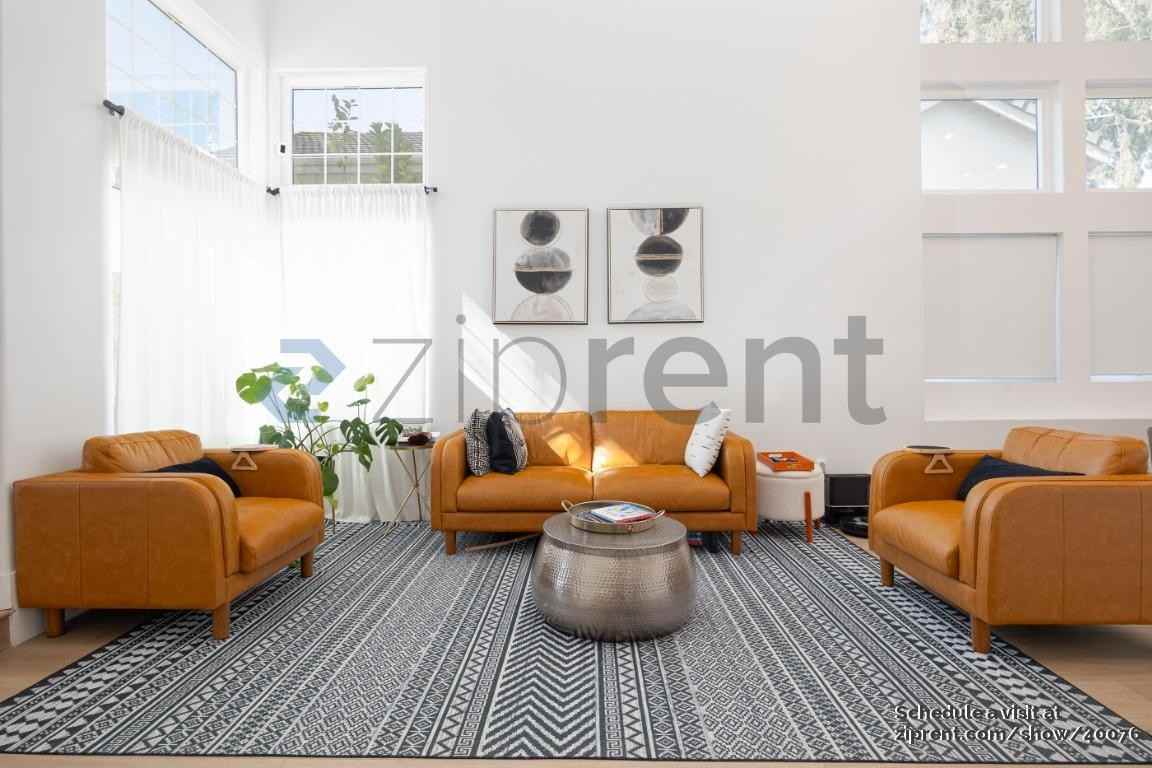 13982 Capewood Ln - Photo 2 of 25