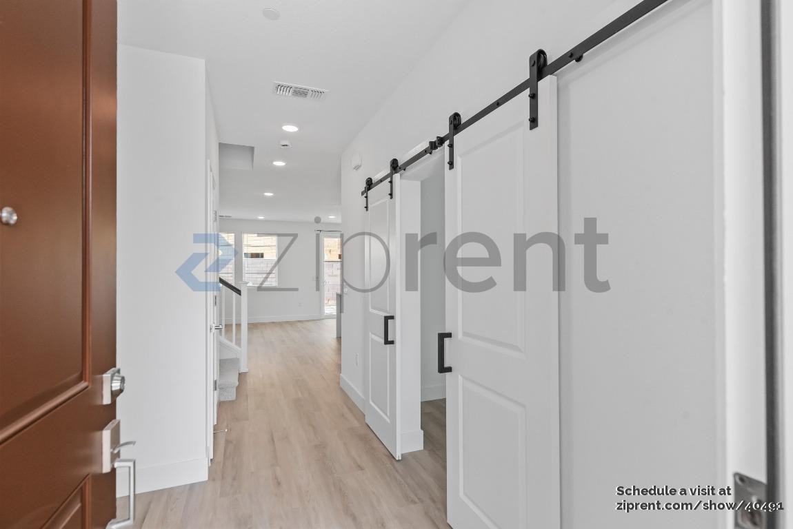 355 Monastery Dr - Photo 5 of 41