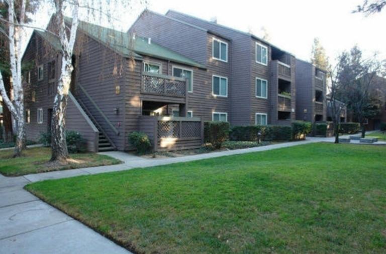 1141 Yarwood Ct - Photo 2 of 10