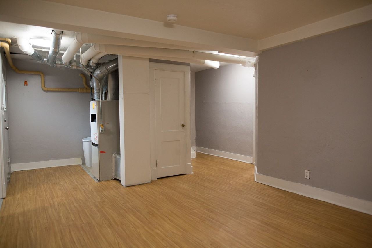 1328 Mariposa St - Photo 2 of 12