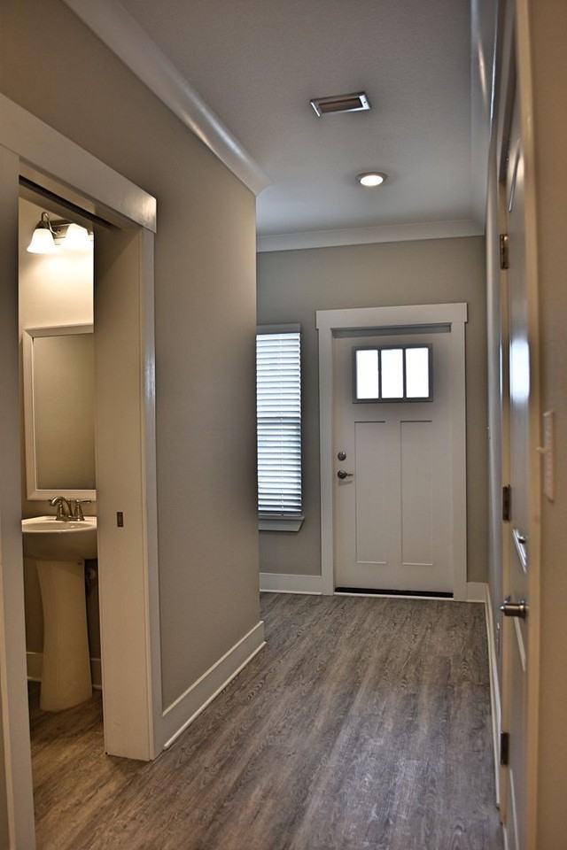 124 Date Palm Ln - Photo 2 of 13