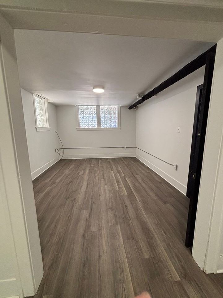 259 259 W 9 Mile - L2 2 Bedroom - Photo 3 of 10