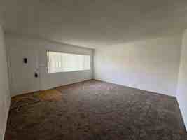 featured image of 445 W 39th St