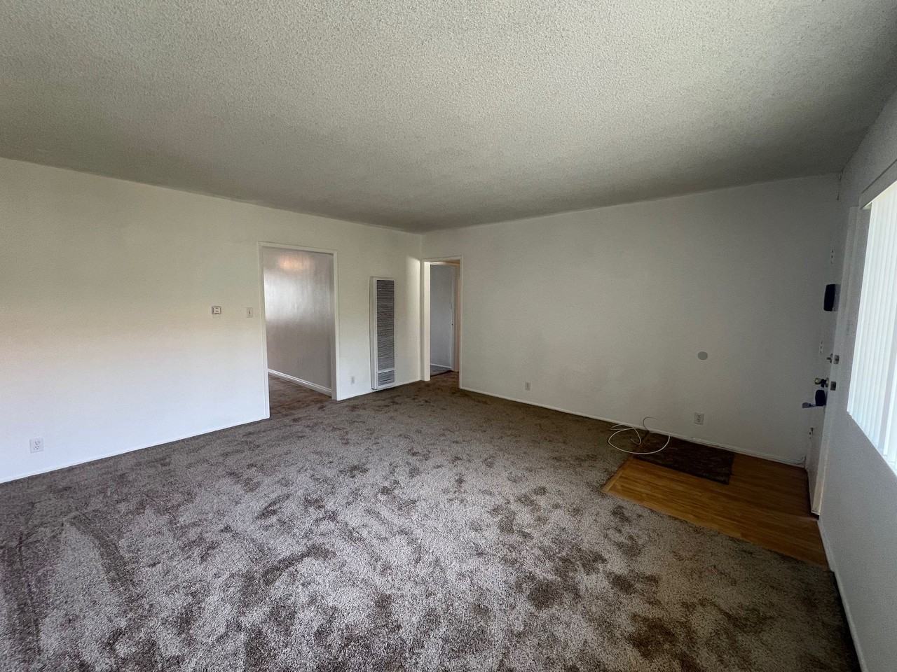 384 - Photo 2 of 16