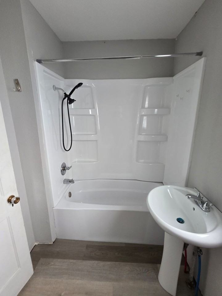 416 Douglas Ave - Photo 2 of 6