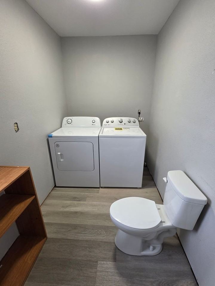 416 Douglas Ave - Photo 3 of 6