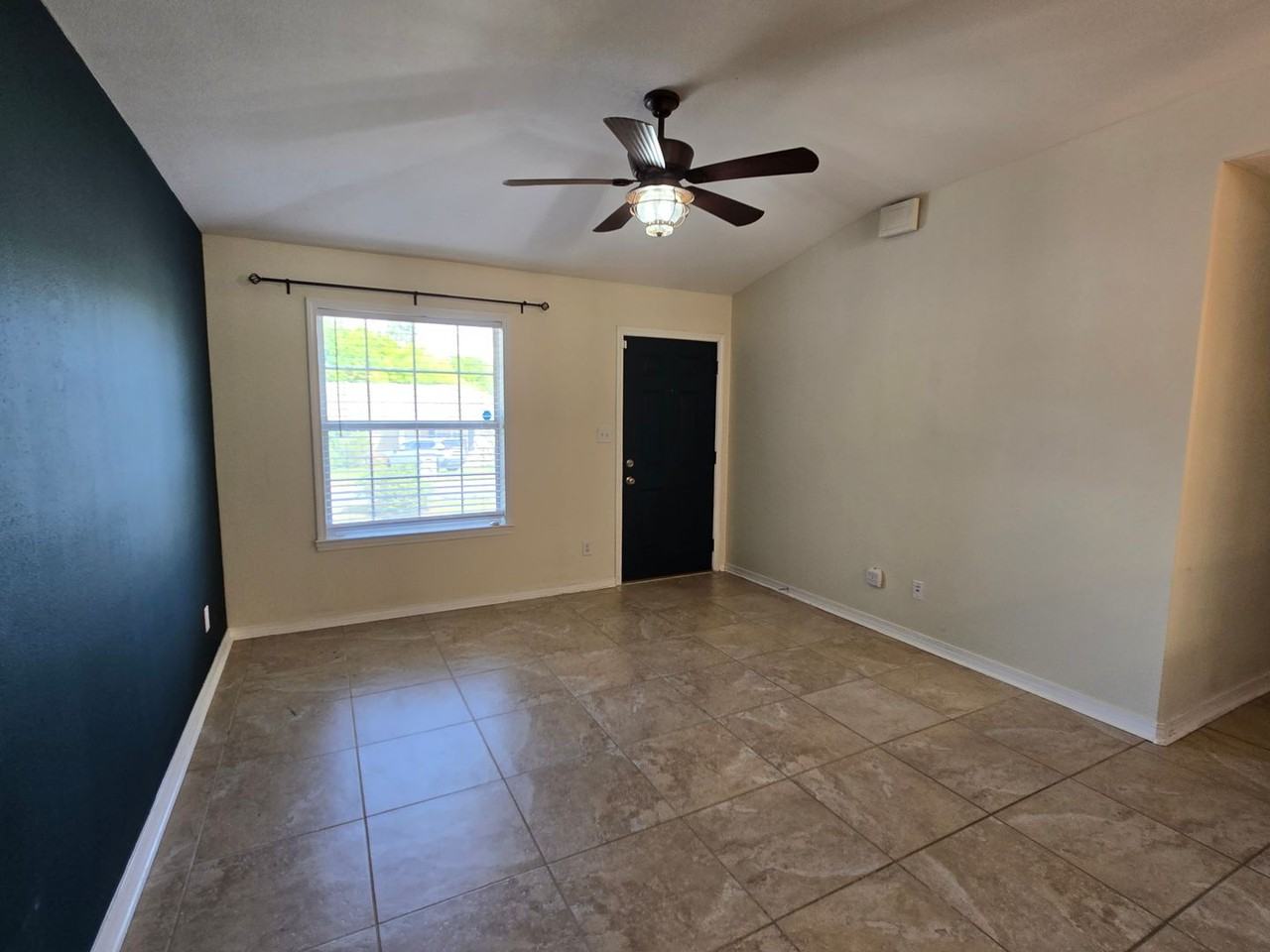 6843 Old West Ln - Photo 4 of 15