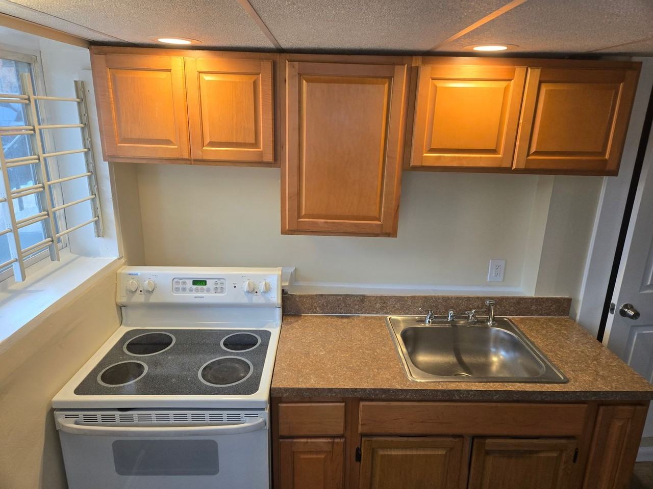 826 N 4th St - Photo 3 of 6