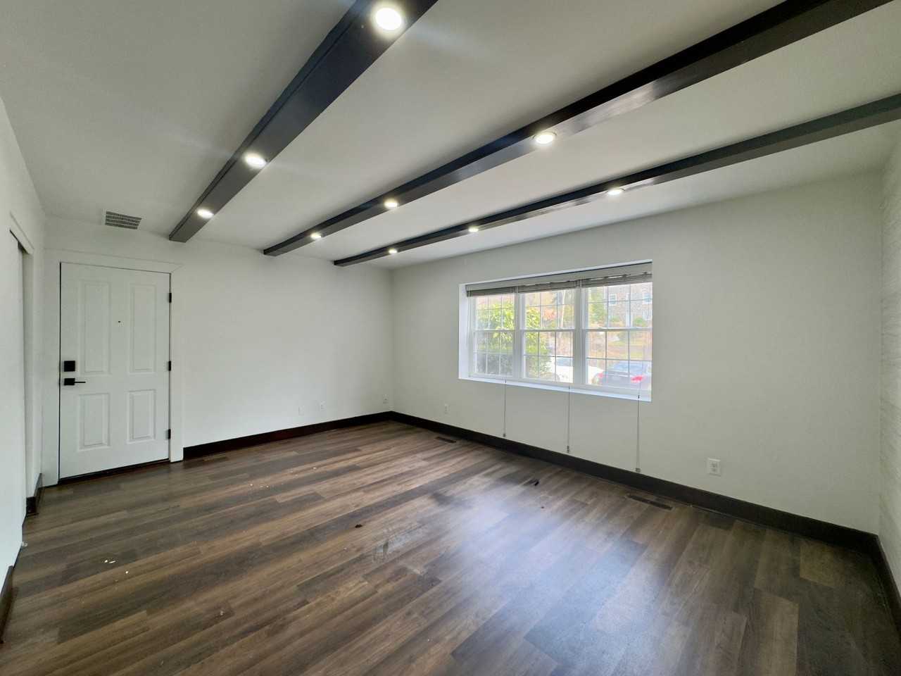 4000 - 4014 Linkwood Road - Photo 2 of 24