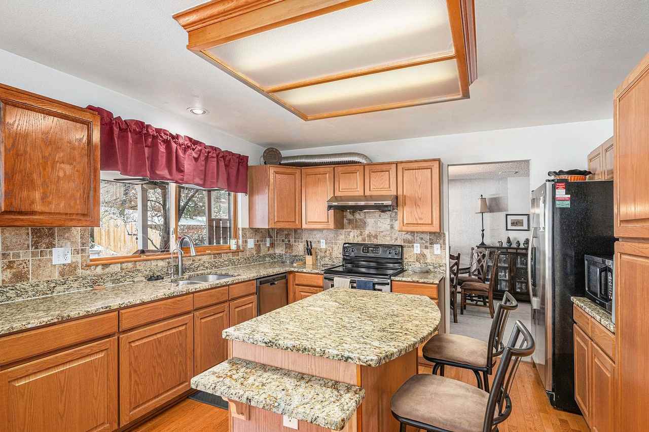 10788 W Vista View Dr - Photo 6 of 23