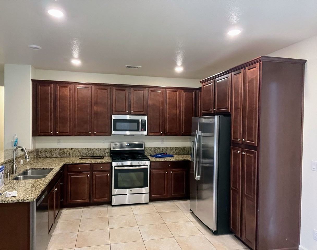 1155 Elk Ridge Dr - Photo 6 of 17