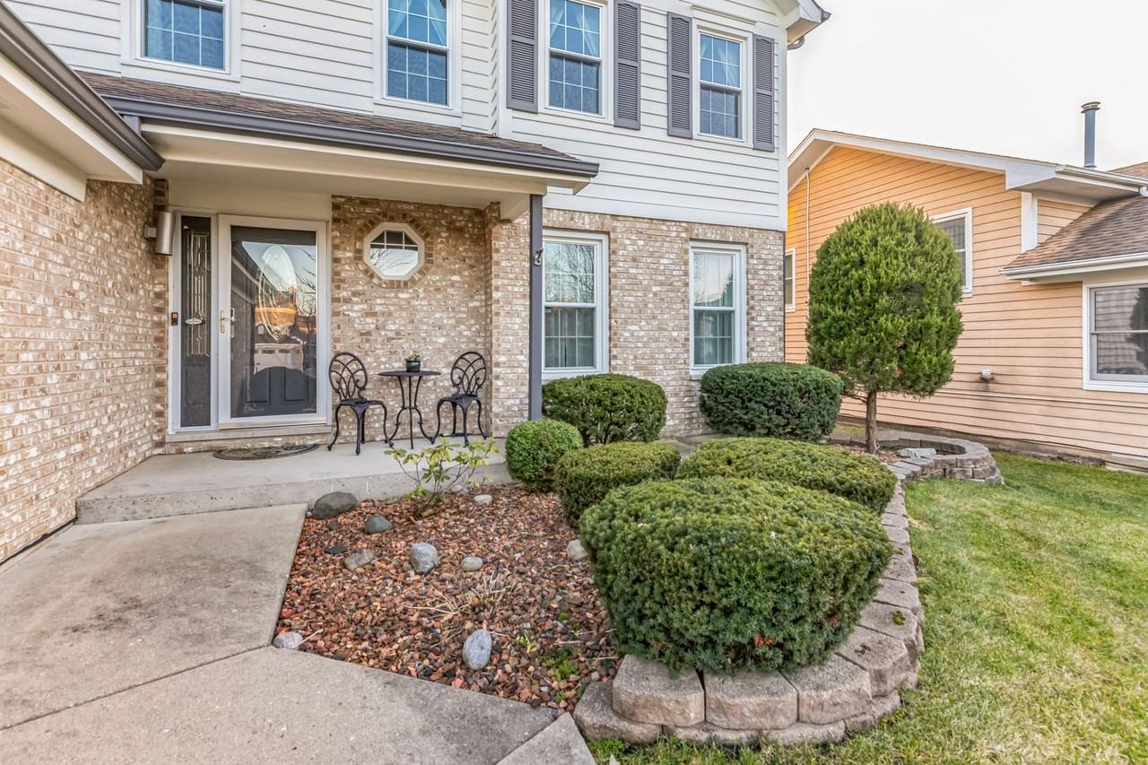 324 Chesapeake Lane - Photo 2 of 43