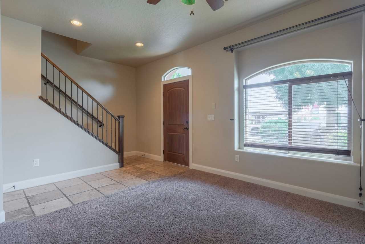 2075 S Sir Monte Dr #5 - Photo 6 of 28