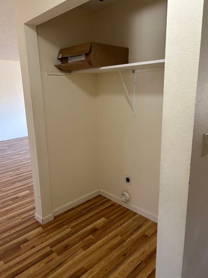 El Dorado Apartments - Photo 7 of 15