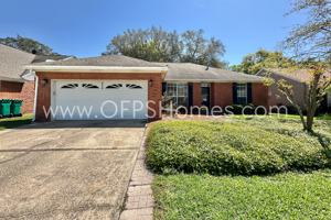 featured image of 4534 Parkwood Ln E