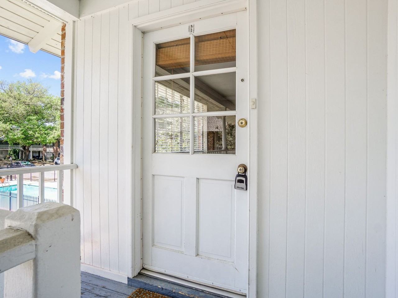 10438 Jefferson Hwy #G - Photo 2 of 12