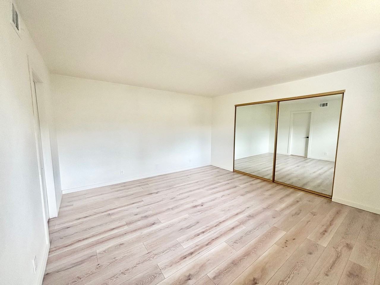 437 Reed Way - Photo 5 of 41